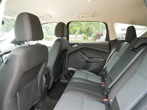 Used 2017 Ford Escape SE w/ SE Cold Weather Package image 9