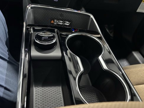 New 2026 Chevrolet Equinox ACTIV w/ Safety and Technology Package image 20