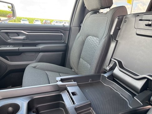 New 2026 RAM 1500 4x4 Crew Cab image 25