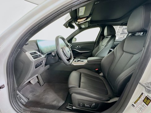 Used 2025 BMW 330i Sedan image 13