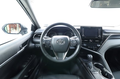 Used 2024 Toyota Camry SE image 10
