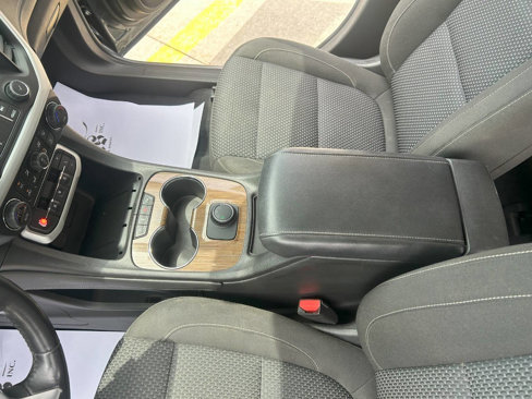 Used 2020 GMC Acadia SLE image 25