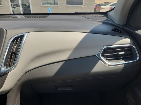 Used 2023 Chevrolet Equinox LT image 16