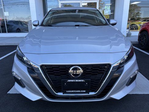 Used 2022 Nissan Altima 2.5 S image 2