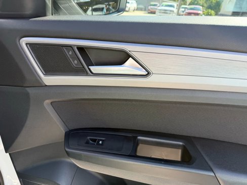 Used 2019 Volkswagen Atlas S w/ Towing Package image 48