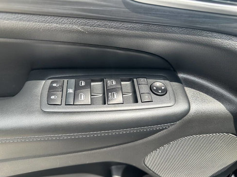 Used 2020 Jeep Grand Cherokee Altitude image 14