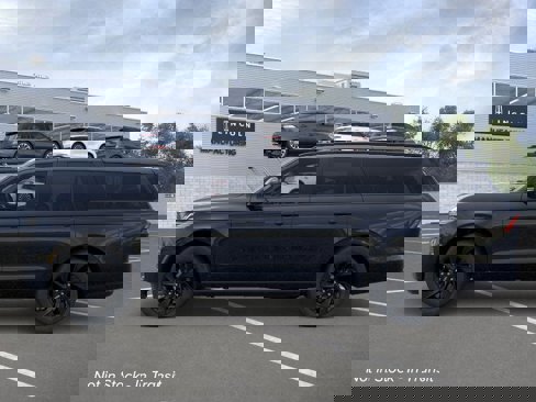 New 2025 Lincoln Navigator L Reserve image 3