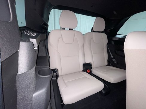 New 2026 Volvo XC90 B5 Core image 13