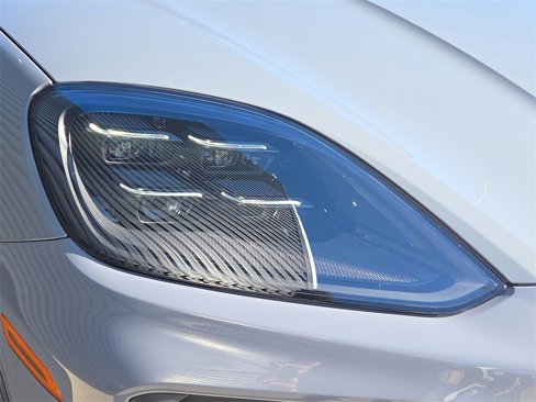 Certified 2024 Porsche Cayenne Turbo GT image 24