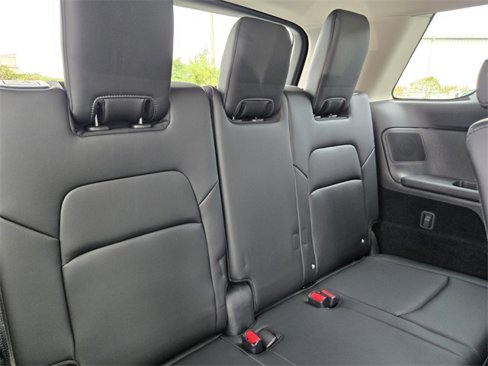 New 2025 Nissan Pathfinder Platinum image 15