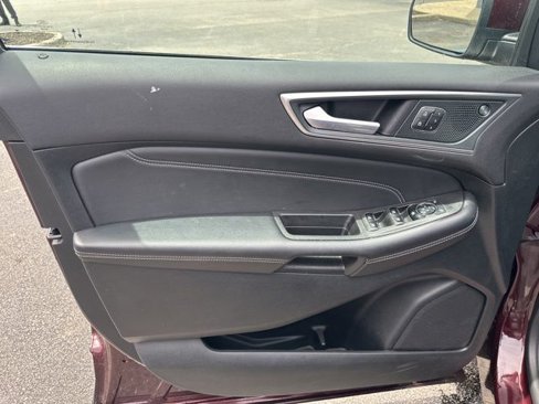 Used 2024 Ford Edge Titanium image 21