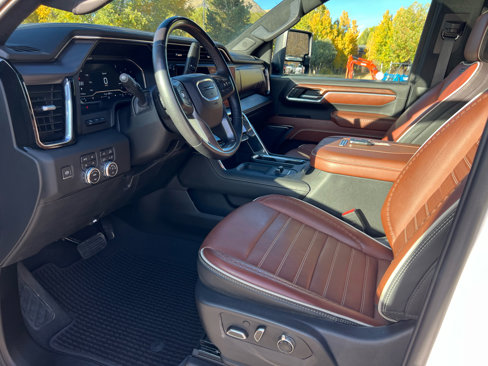 Used 2024 GMC Sierra 3500 Denali Ultimate image 18