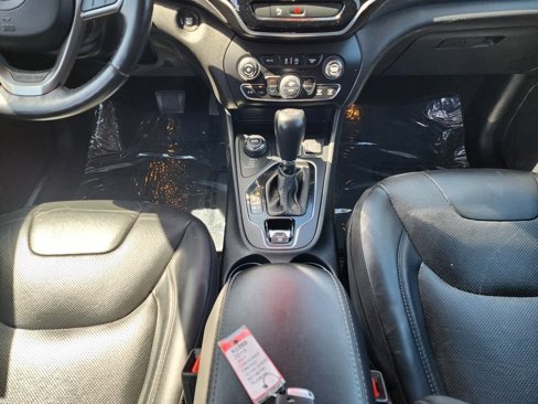 Used 2019 Jeep Cherokee Limited image 22