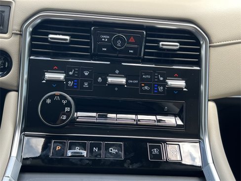 New 2025 Nissan Armada Platinum Reserve image 5