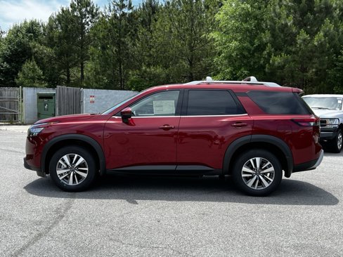 New 2025 Nissan Pathfinder SL image 3