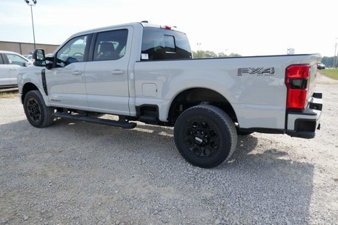 New 2026 Ford F250 Lariat w/ Black Appearance Package image 7