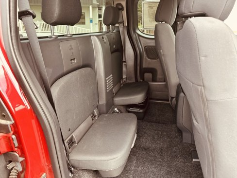 Used 2022 Nissan Frontier S w/ Technology Package image 19