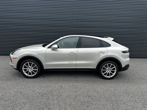 Certified 2023 Porsche Cayenne Coupe image 2