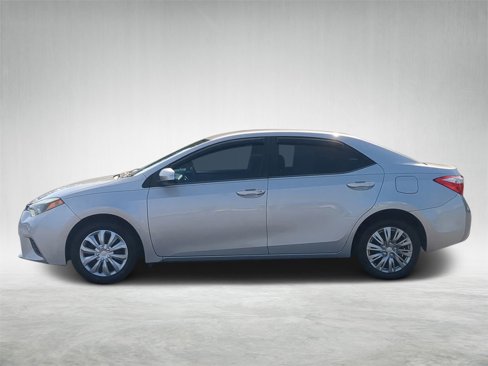 Used 2015 Toyota Corolla LE image 7