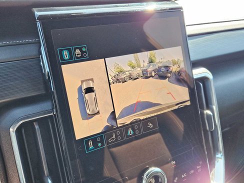Used 2025 GMC Acadia Elevation image 28
