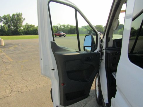 Used 2023 Ford Transit 350 XLT image 12