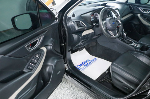 Used 2024 Subaru Forester Limited w/ Convenience Package image 3