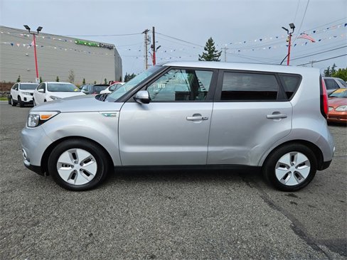 Used 2016 Kia Soul EV + w/ Sun & Fun Package image 6