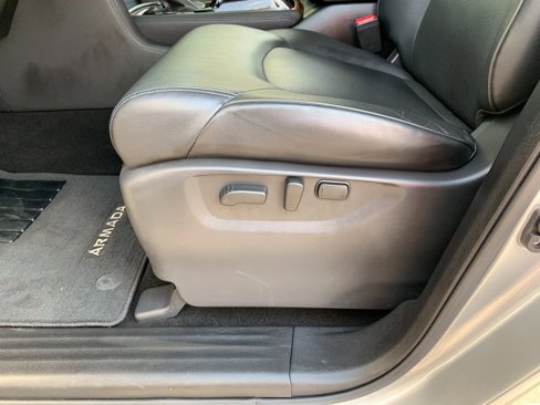Used 2024 Nissan Armada SL w/ Captain's Chairs Package image 28