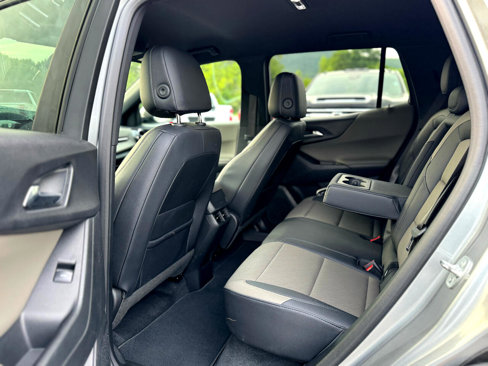 Used 2025 Chevrolet Equinox LT w/ Convenience Package II image 22