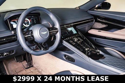 Used 2025 Aston Martin DB12 Convertible image 25