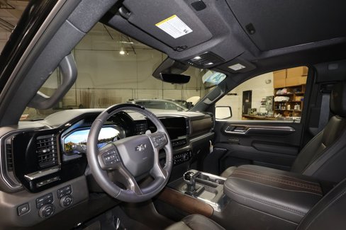 Certified 2024 Chevrolet Silverado 1500 High Country w/ Midnight Edition image 9