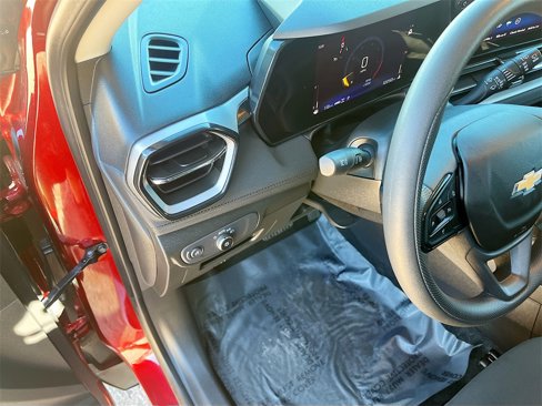 Used 2025 Chevrolet TrailBlazer LT w/ Driver Confidence Package image 10
