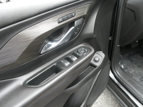 Used 2021 GMC Terrain SLT w/ Elevation Edition image 14