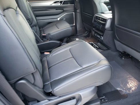 New 2025 Jeep Wagoneer Series II image 12