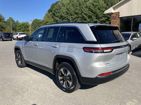 Used 2023 Jeep Grand Cherokee 4WD 4xe image 7