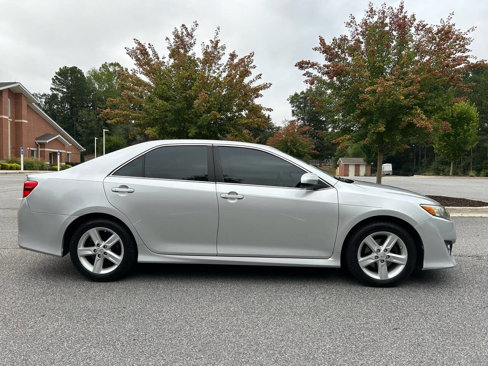 Used 2014 Toyota Camry SE image 14