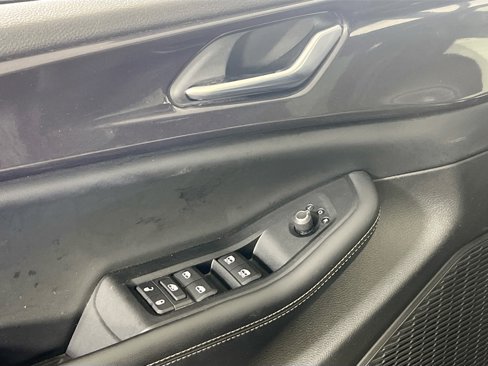 Used 2023 Jeep Grand Cherokee Altitude image 17