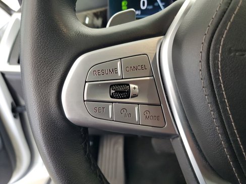 Used 2025 BMW X7 xDrive40i image 25
