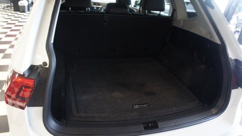 Used 2022 Volkswagen Tiguan SE image 34