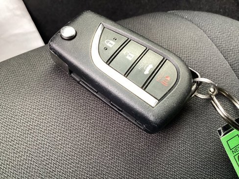 Used 2024 Toyota Camry LE image 28