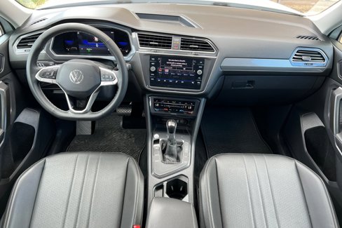 Used 2022 Volkswagen Tiguan SE image 13