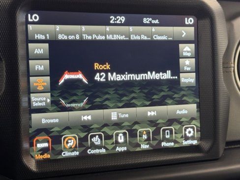 Used 2022 Jeep Wrangler Unlimited Sahara image 20