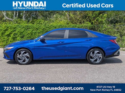 Certified 2025 Hyundai Elantra Sport image 2