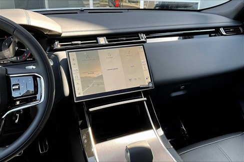 New 2026 Land Rover Range Rover Velar Dynamic SE image 7