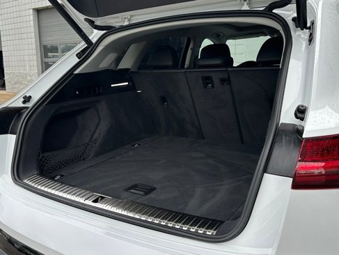 Used 2024 Audi Q8 e-tron Premium Plus w/ Premium Plus Package image 69