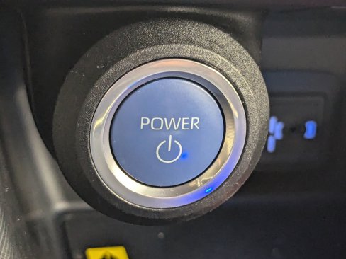 Used 2022 Toyota Venza XLE image 26