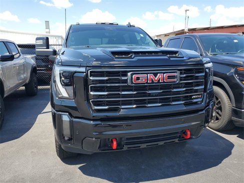 Used 2024 GMC Sierra 2500 AT4 w/ AT4 Premium Plus Package image 9