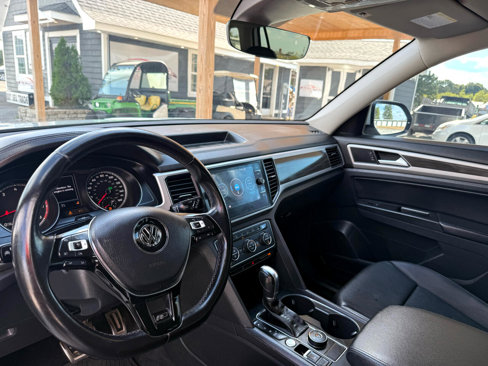 Used 2018 Volkswagen Atlas SE w/ R-Line Package image 19