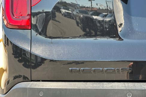 Used 2023 GMC Acadia SLE w/ Elevation Edition image 28