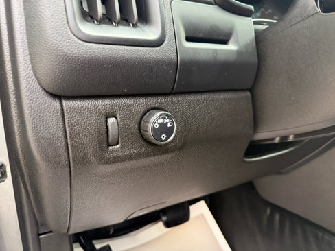 Used 2022 Chevrolet Colorado LT w/ Fleet Safety Package image 23